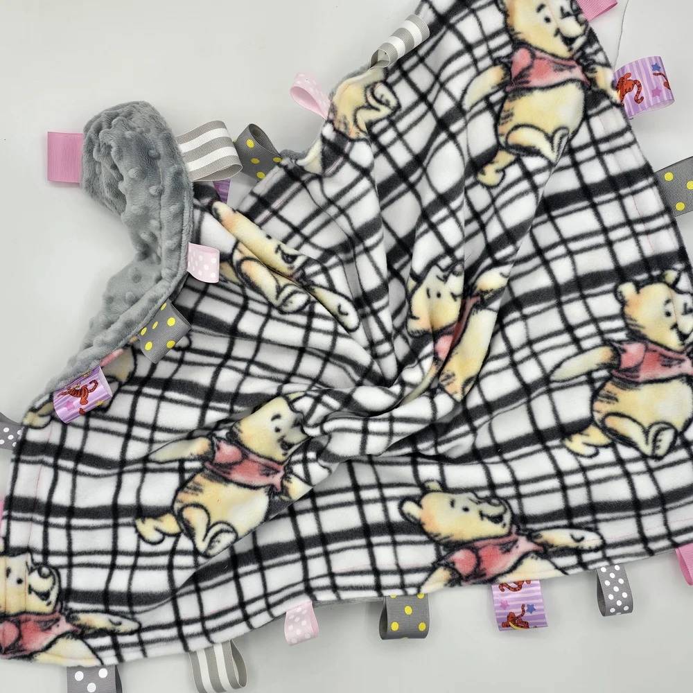 Winnie the Pooh checkered pattern Fleece Taggie Lovey Blanket 20x25